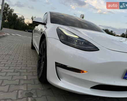 Белый Тесла Модель 3, объемом двигателя 0 л и пробегом 37 тыс. км за 25500 $, фото 1 на Automoto.ua