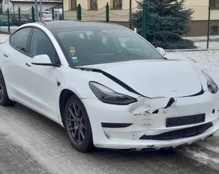Белый Тесла Модель 3, объемом двигателя 0 л и пробегом 35 тыс. км за 11500 $, фото 6 на Automoto.ua