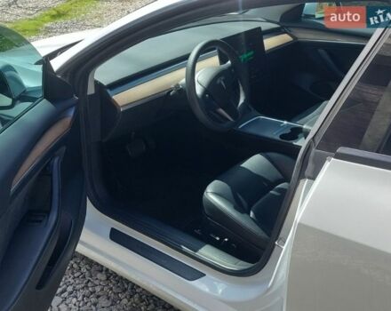 Белый Тесла Модель 3, объемом двигателя 0 л и пробегом 43 тыс. км за 21499 $, фото 12 на Automoto.ua