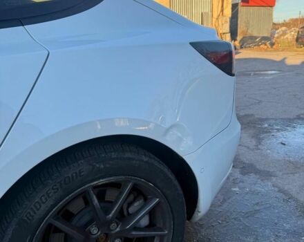 Білий Тесла Модель 3, об'ємом двигуна 0 л та пробігом 95 тис. км за 16800 $, фото 15 на Automoto.ua