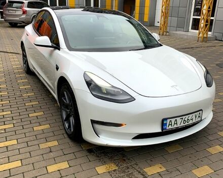 Белый Тесла Модель 3, объемом двигателя 0.44 л и пробегом 79 тыс. км за 22900 $, фото 1 на Automoto.ua