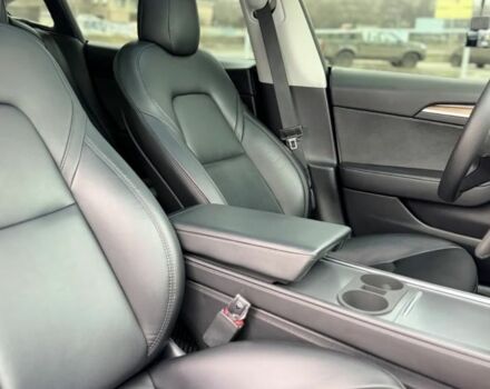 Білий Тесла Модель 3, об'ємом двигуна 0 л та пробігом 40 тис. км за 19500 $, фото 6 на Automoto.ua