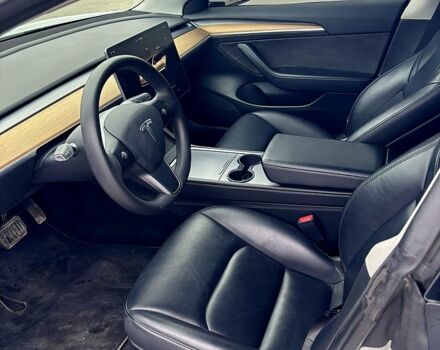 Белый Тесла Модель 3, объемом двигателя 0 л и пробегом 76 тыс. км за 16400 $, фото 5 на Automoto.ua