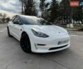 Білий Тесла Модель 3, об'ємом двигуна 0 л та пробігом 13 тис. км за 19999 $, фото 3 на Automoto.ua
