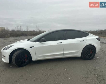 Белый Тесла Модель 3, объемом двигателя 0 л и пробегом 59 тыс. км за 22000 $, фото 7 на Automoto.ua