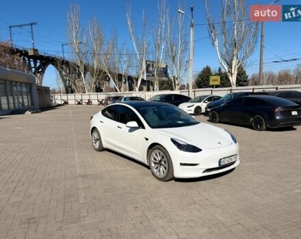 Білий Тесла Модель 3, об'ємом двигуна 0 л та пробігом 121 тис. км за 20500 $, фото 1 на Automoto.ua