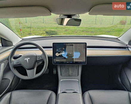 Белый Тесла Модель 3, объемом двигателя 0 л и пробегом 47 тыс. км за 15000 $, фото 8 на Automoto.ua