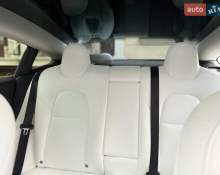 Белый Тесла Модель 3, объемом двигателя 0 л и пробегом 60 тыс. км за 22900 $, фото 22 на Automoto.ua