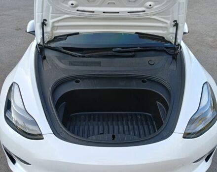 Білий Тесла Модель 3, об'ємом двигуна 0 л та пробігом 100 тис. км за 24500 $, фото 15 на Automoto.ua