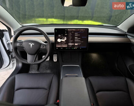 Білий Тесла Модель 3, об'ємом двигуна 0 л та пробігом 12 тис. км за 23700 $, фото 17 на Automoto.ua