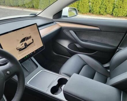 Белый Тесла Модель 3, объемом двигателя 0 л и пробегом 48 тыс. км за 12500 $, фото 11 на Automoto.ua