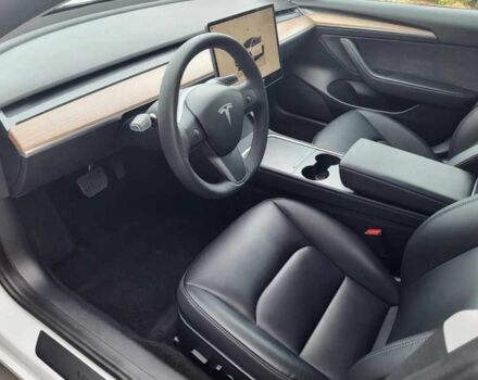 Белый Тесла Модель 3, объемом двигателя 0 л и пробегом 48 тыс. км за 12500 $, фото 9 на Automoto.ua