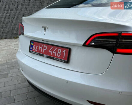 Белый Тесла Модель 3, объемом двигателя 0 л и пробегом 214 тыс. км за 16300 $, фото 7 на Automoto.ua