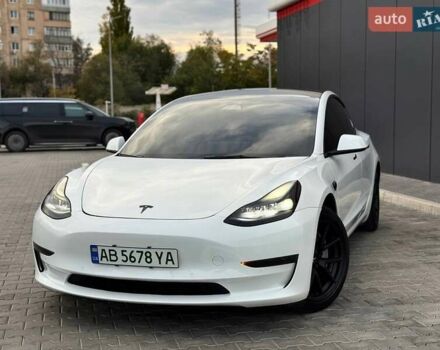 Белый Тесла Модель 3, объемом двигателя 0 л и пробегом 70 тыс. км за 22600 $, фото 4 на Automoto.ua