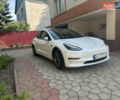 Белый Тесла Модель 3, объемом двигателя 0 л и пробегом 77 тыс. км за 21000 $, фото 1 на Automoto.ua