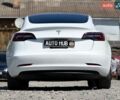 Білий Тесла Модель 3, об'ємом двигуна 0 л та пробігом 99 тис. км за 18900 $, фото 10 на Automoto.ua