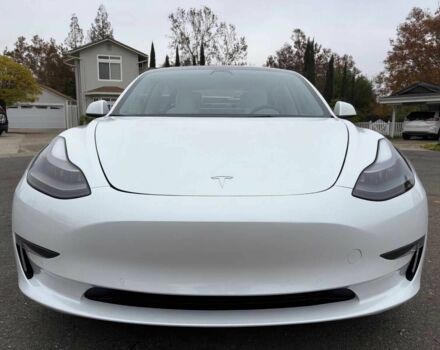 Білий Тесла Модель 3, об'ємом двигуна 0 л та пробігом 12 тис. км за 9000 $, фото 1 на Automoto.ua