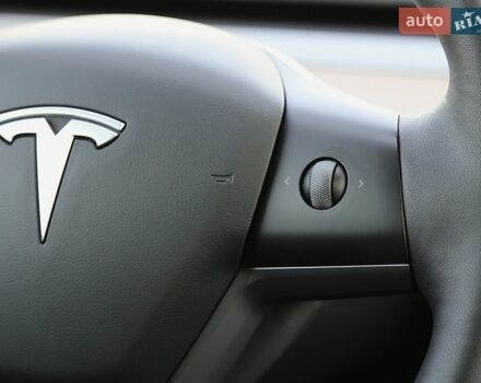 Білий Тесла Модель 3, об'ємом двигуна 0 л та пробігом 47 тис. км за 25000 $, фото 18 на Automoto.ua
