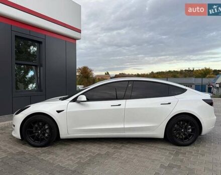 Белый Тесла Модель 3, объемом двигателя 0 л и пробегом 70 тыс. км за 22600 $, фото 8 на Automoto.ua