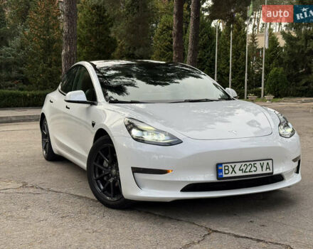 Белый Тесла Модель 3, объемом двигателя 0 л и пробегом 75 тыс. км за 19500 $, фото 9 на Automoto.ua
