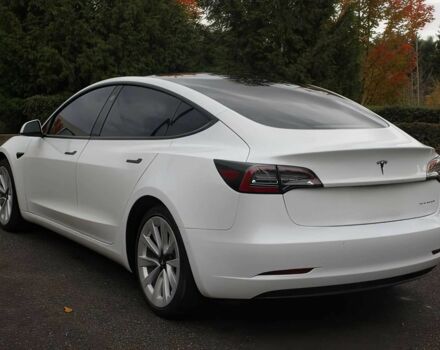 Белый Тесла Модель 3, объемом двигателя 0 л и пробегом 29 тыс. км за 9100 $, фото 6 на Automoto.ua