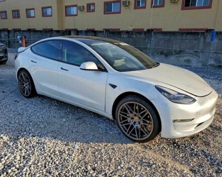 Белый Тесла Модель 3, объемом двигателя 0 л и пробегом 70 тыс. км за 5500 $, фото 3 на Automoto.ua