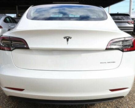 Білий Тесла Модель 3, об'ємом двигуна 0 л та пробігом 18 тис. км за 8900 $, фото 4 на Automoto.ua