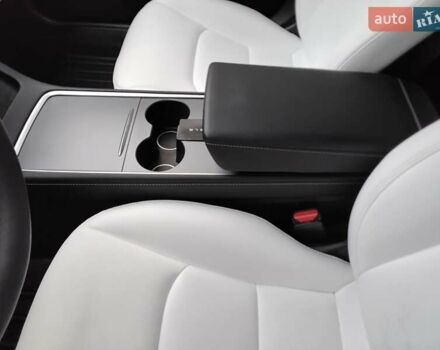 Тесла Модель 3 2022 у Вінниці на Automoto.ua Білий Тесла Модель 3, об'ємом двигуна 0 л та пробігом 26 тис. км за 23900 $, фото 18 на Automoto.ua