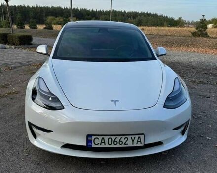 Білий Тесла Модель 3, об'ємом двигуна 0 л та пробігом 52 тис. км за 22000 $, фото 1 на Automoto.ua