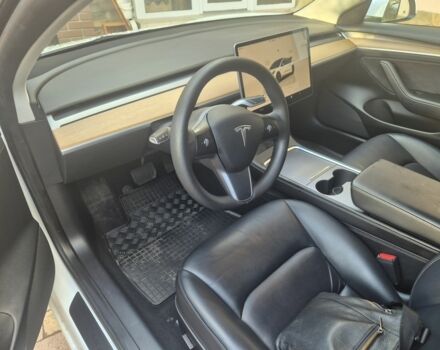 Білий Тесла Модель 3, об'ємом двигуна 0 л та пробігом 120 тис. км за 19999 $, фото 3 на Automoto.ua