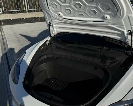 Белый Тесла Модель 3, объемом двигателя 0 л и пробегом 38 тыс. км за 24300 $, фото 8 на Automoto.ua