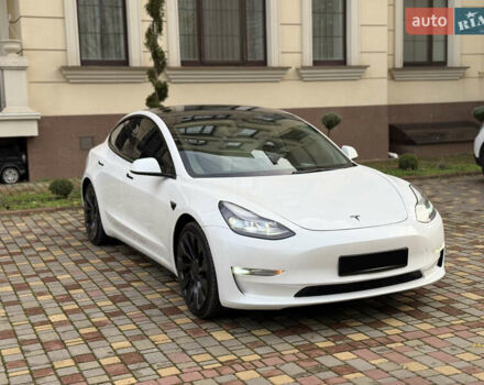 Белый Тесла Модель 3, объемом двигателя 0 л и пробегом 60 тыс. км за 22900 $, фото 3 на Automoto.ua