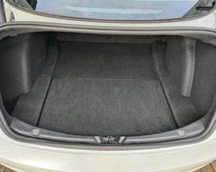 Белый Тесла Модель 3, объемом двигателя 0 л и пробегом 47 тыс. км за 17000 $, фото 7 на Automoto.ua