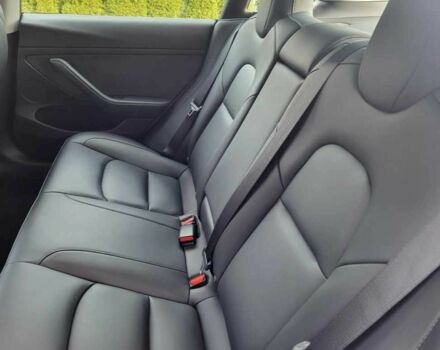 Белый Тесла Модель 3, объемом двигателя 0 л и пробегом 48 тыс. км за 12500 $, фото 12 на Automoto.ua