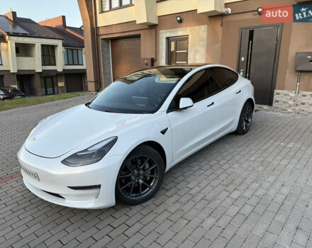 Белый Тесла Модель 3, объемом двигателя 0 л и пробегом 42 тыс. км за 21900 $, фото 1 на Automoto.ua