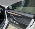 Білий Тесла Модель 3, об'ємом двигуна 0 л та пробігом 113 тис. км за 20300 $, фото 10 на Automoto.ua