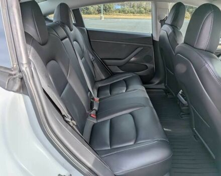 Білий Тесла Модель 3, об'ємом двигуна 0 л та пробігом 10 тис. км за 10400 $, фото 13 на Automoto.ua