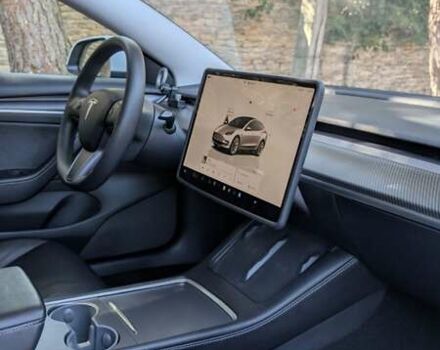 Білий Тесла Модель 3, об'ємом двигуна 0 л та пробігом 156 тис. км за 20499 $, фото 5 на Automoto.ua