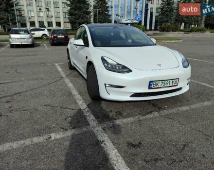 Белый Тесла Модель 3, объемом двигателя 0 л и пробегом 180 тыс. км за 20200 $, фото 7 на Automoto.ua