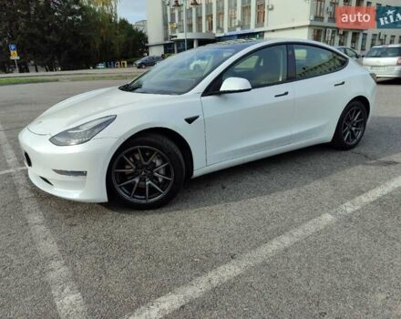 Белый Тесла Модель 3, объемом двигателя 0 л и пробегом 180 тыс. км за 20200 $, фото 8 на Automoto.ua
