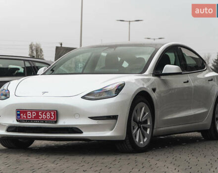 Білий Тесла Модель 3, об'ємом двигуна 0 л та пробігом 3 тис. км за 42000 $, фото 5 на Automoto.ua