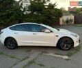 Белый Тесла Модель 3, объемом двигателя 0 л и пробегом 74 тыс. км за 24000 $, фото 6 на Automoto.ua