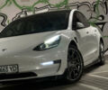 Білий Тесла Модель 3, об'ємом двигуна 0 л та пробігом 74 тис. км за 21800 $, фото 26 на Automoto.ua