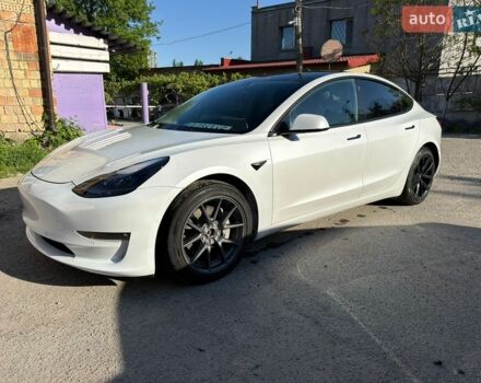 Білий Тесла Модель 3, об'ємом двигуна 0 л та пробігом 40 тис. км за 22900 $, фото 2 на Automoto.ua