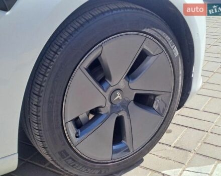 Білий Тесла Модель 3, об'ємом двигуна 0 л та пробігом 36 тис. км за 19990 $, фото 10 на Automoto.ua