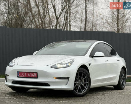 Білий Тесла Модель 3, об'ємом двигуна 0 л та пробігом 70 тис. км за 19999 $, фото 8 на Automoto.ua