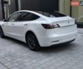 Білий Тесла Модель 3, об'ємом двигуна 0 л та пробігом 60 тис. км за 18000 $, фото 4 на Automoto.ua