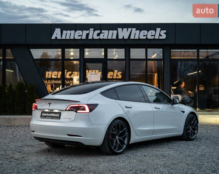 Белый Тесла Модель 3, объемом двигателя 0 л и пробегом 53 тыс. км за 27500 $, фото 4 на Automoto.ua