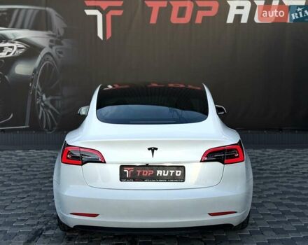 Білий Тесла Модель 3, об'ємом двигуна 0 л та пробігом 67 тис. км за 19999 $, фото 23 на Automoto.ua