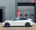 Белый Тесла Модель 3, объемом двигателя 0 л и пробегом 30 тыс. км за 24999 $, фото 5 на Automoto.ua